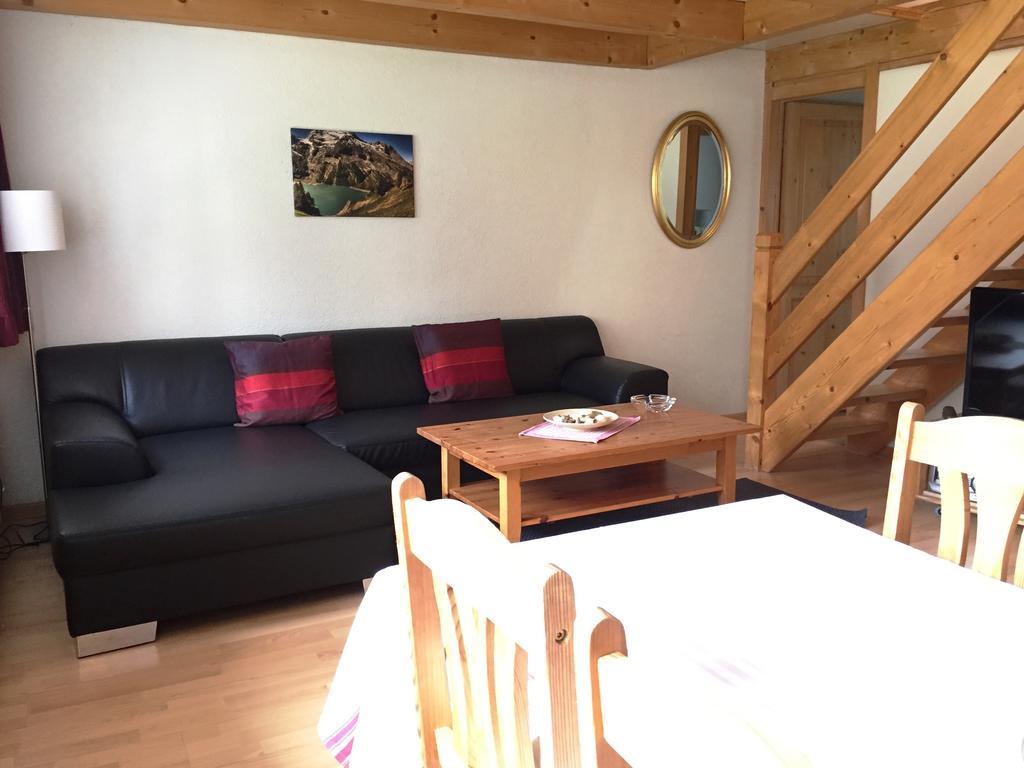 Alpen Chalet Kandersteg Habitación foto