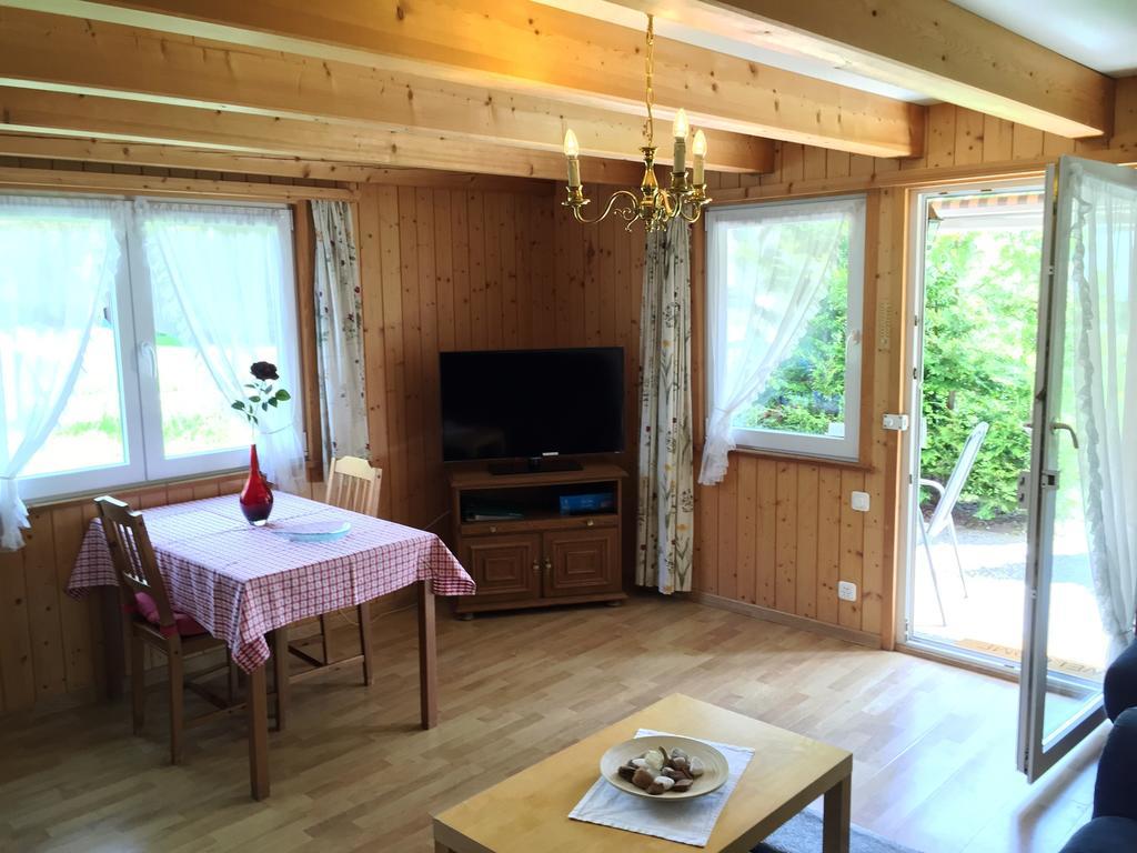 Alpen Chalet Kandersteg Habitación foto