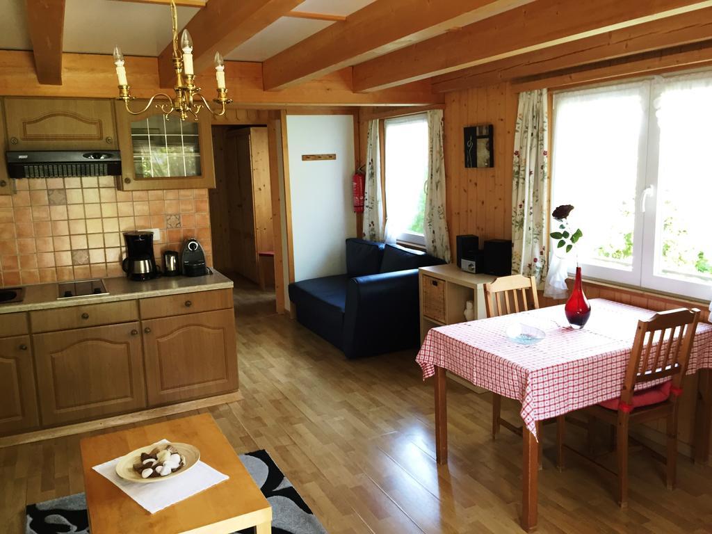 Alpen Chalet Kandersteg Habitación foto