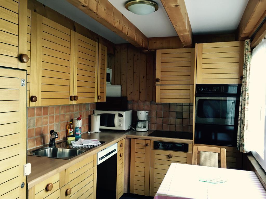 Alpen Chalet Kandersteg Habitación foto